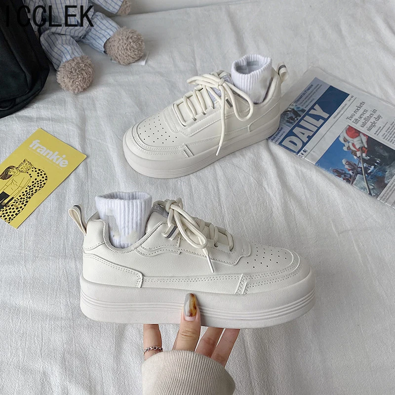 

2022 New Designer White Shoes Fashion High Platform White Sneaker Lace Up Casual Spring Summer Breathable Women Shoes