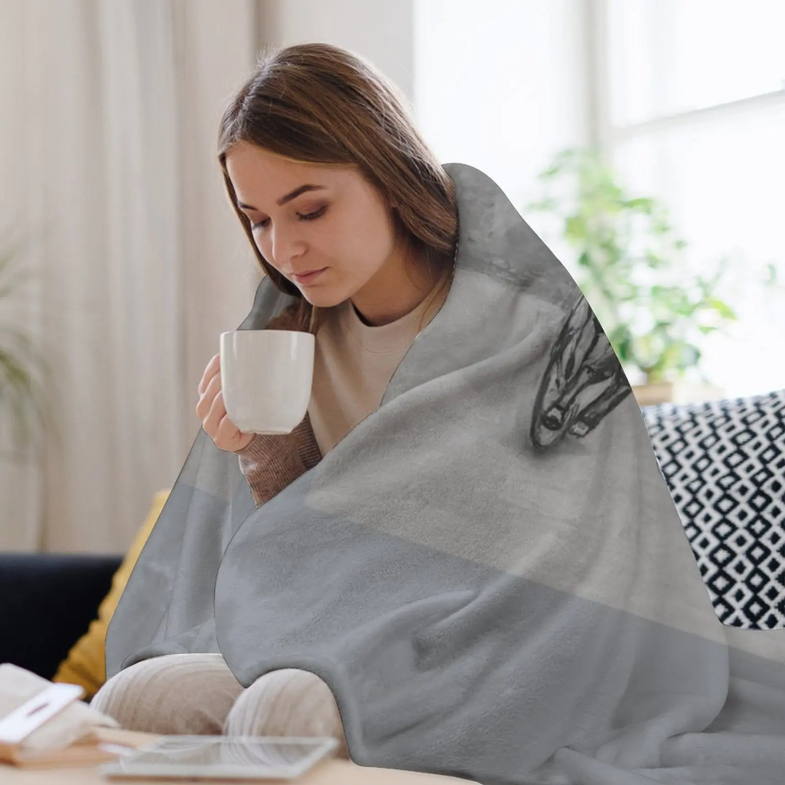 Беретное дерби в сером цвете. Мягкие пледы клетку и гигантские одеяла для дивана.