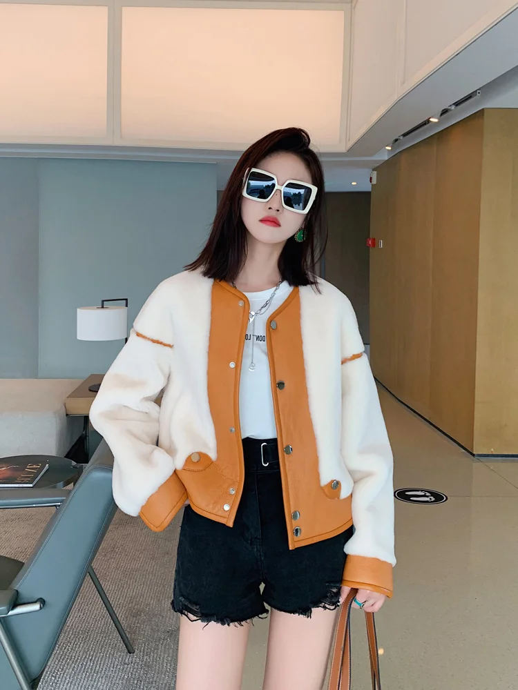 

French Premium Small Fragrance Lamb Fleece Short Coat Women's Winter Small Size Small Size Design Sense Non Collision Top