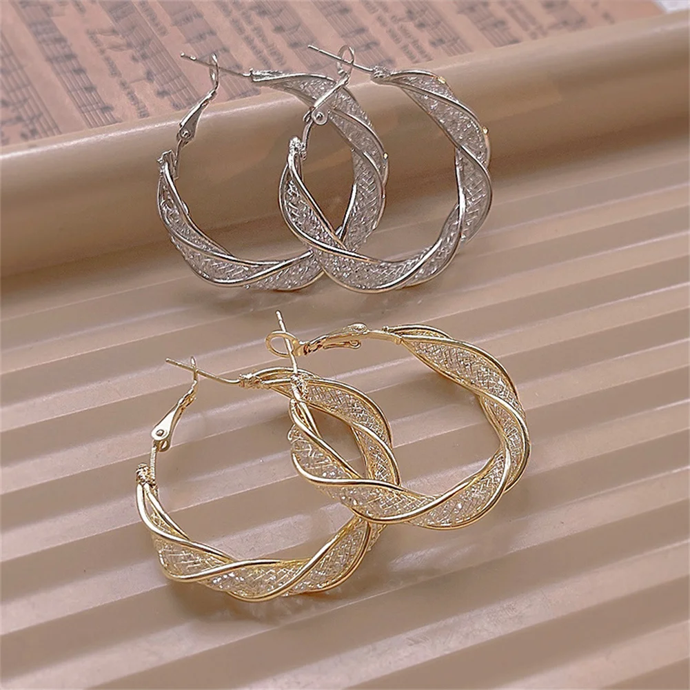 

Fashion Distortion Interweave Twist Metal Circle Geometric Round Hoop Earrings For Women Accessories Retro Party Jewelry