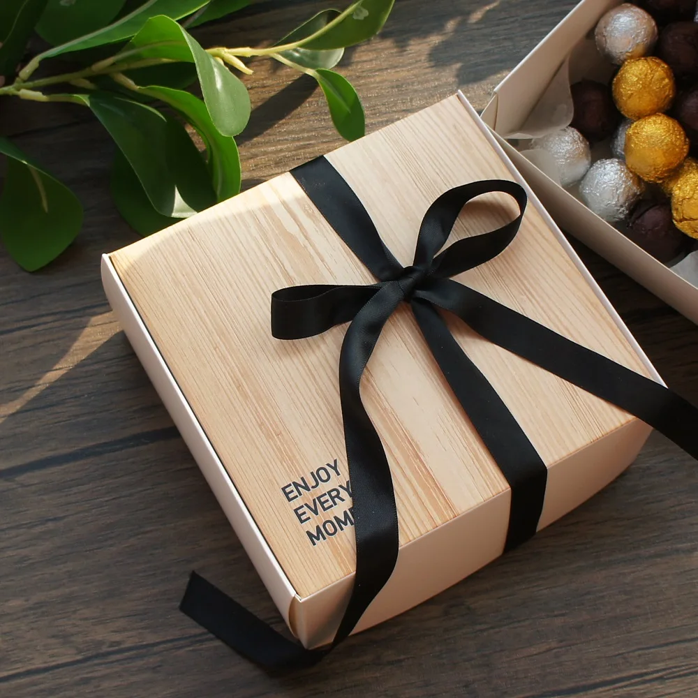 

2size Choose 10pcs Natural Wood Print Paper Box Cookie Macaron Chocolate Candy Bake Boxes Birthday Wedding Party Gifts Pack