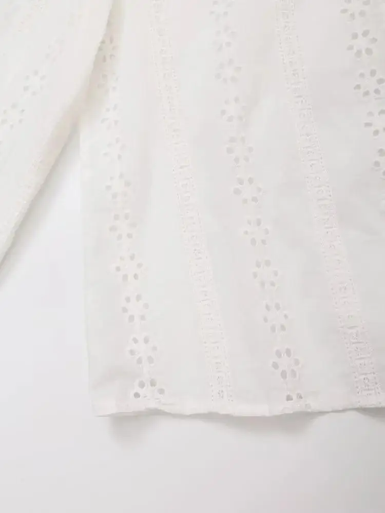 Харизматическая белая женская рубашка с вышивкой и длинным рукавом оборками