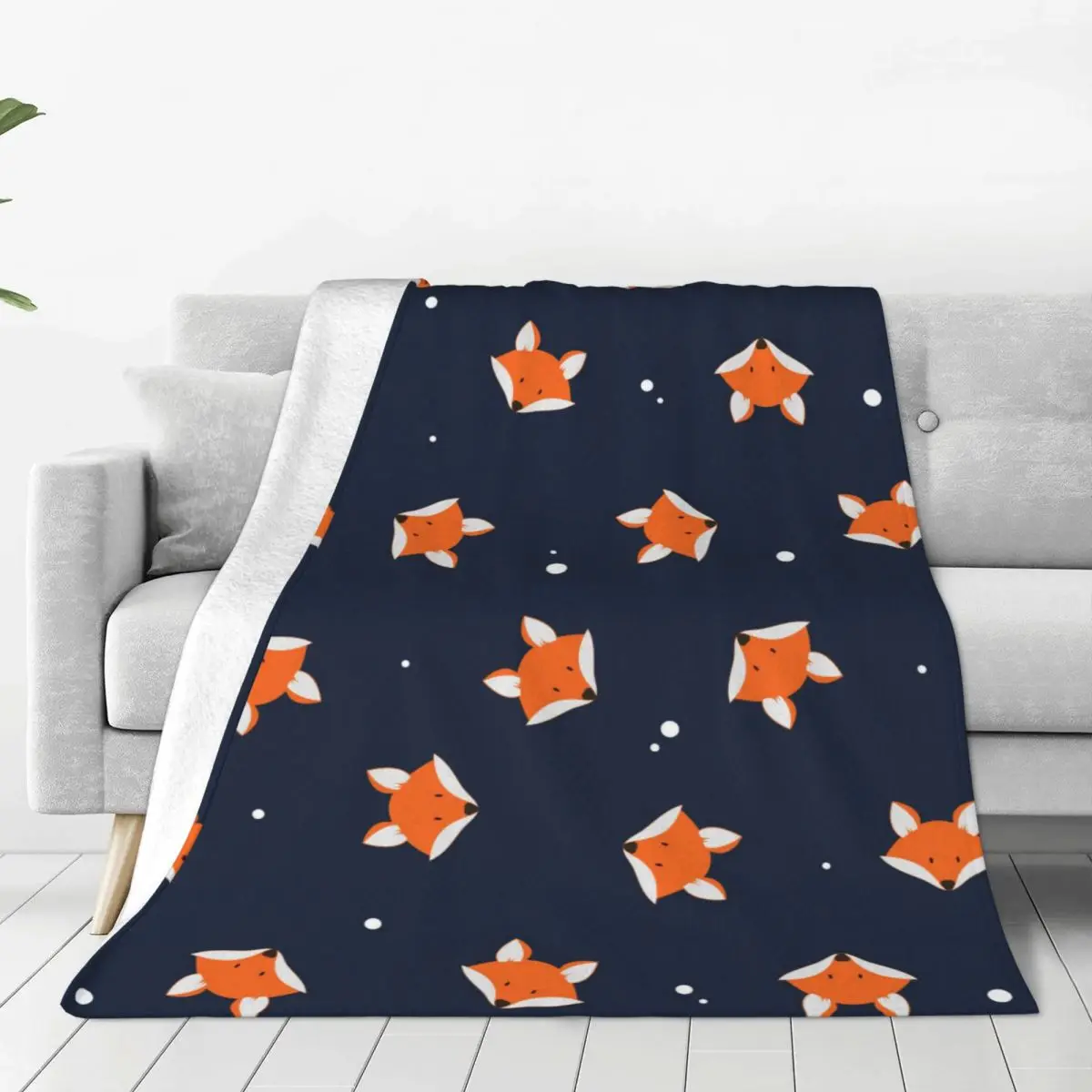 

Cute Orange Fox Cartoon Pattern Blanket Flannel All Season Animal Super Soft Throw Blanket for Home Outdoor Plush Thin Quilt