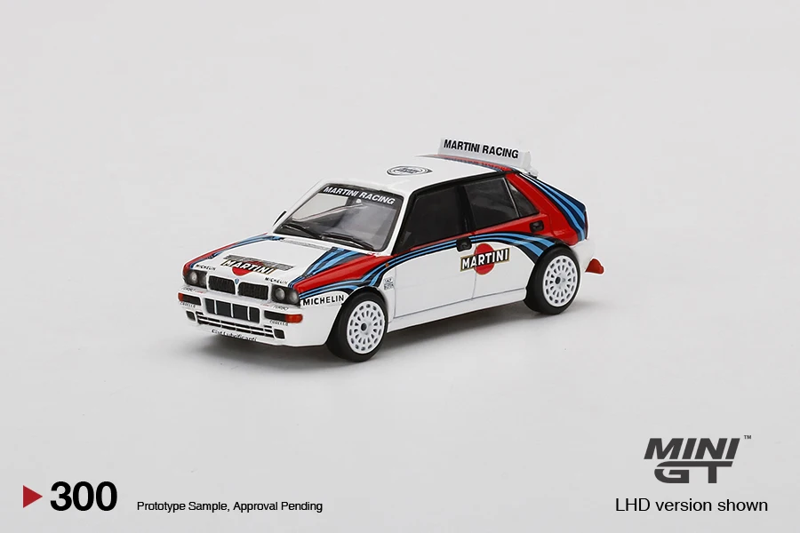 МИНИГТ Миниатюрный металлический автомобиль Lancia Martini 1:64