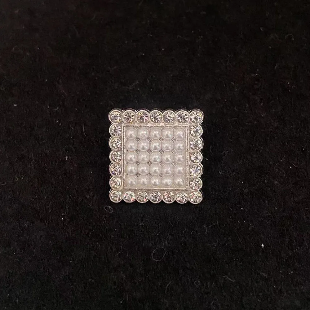 

NICEDO 10PCS 22mm Flower Square Shape Crystal/Rhinestone Pearl Shank Button Sewing Gold Alloy DIY Wedding Dress Accessories