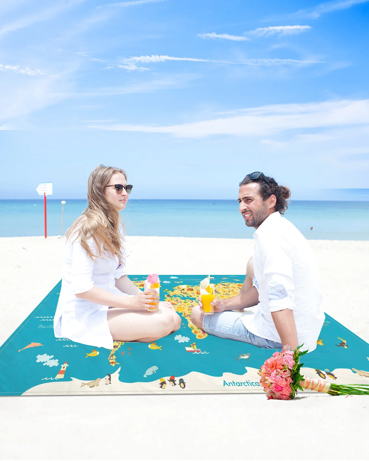 

Мультяшный пляжный коврик с картой мира с животными, устойчивое к песку портативное пляжное одеяло, водонепроницаемые коврики для кемпинга...