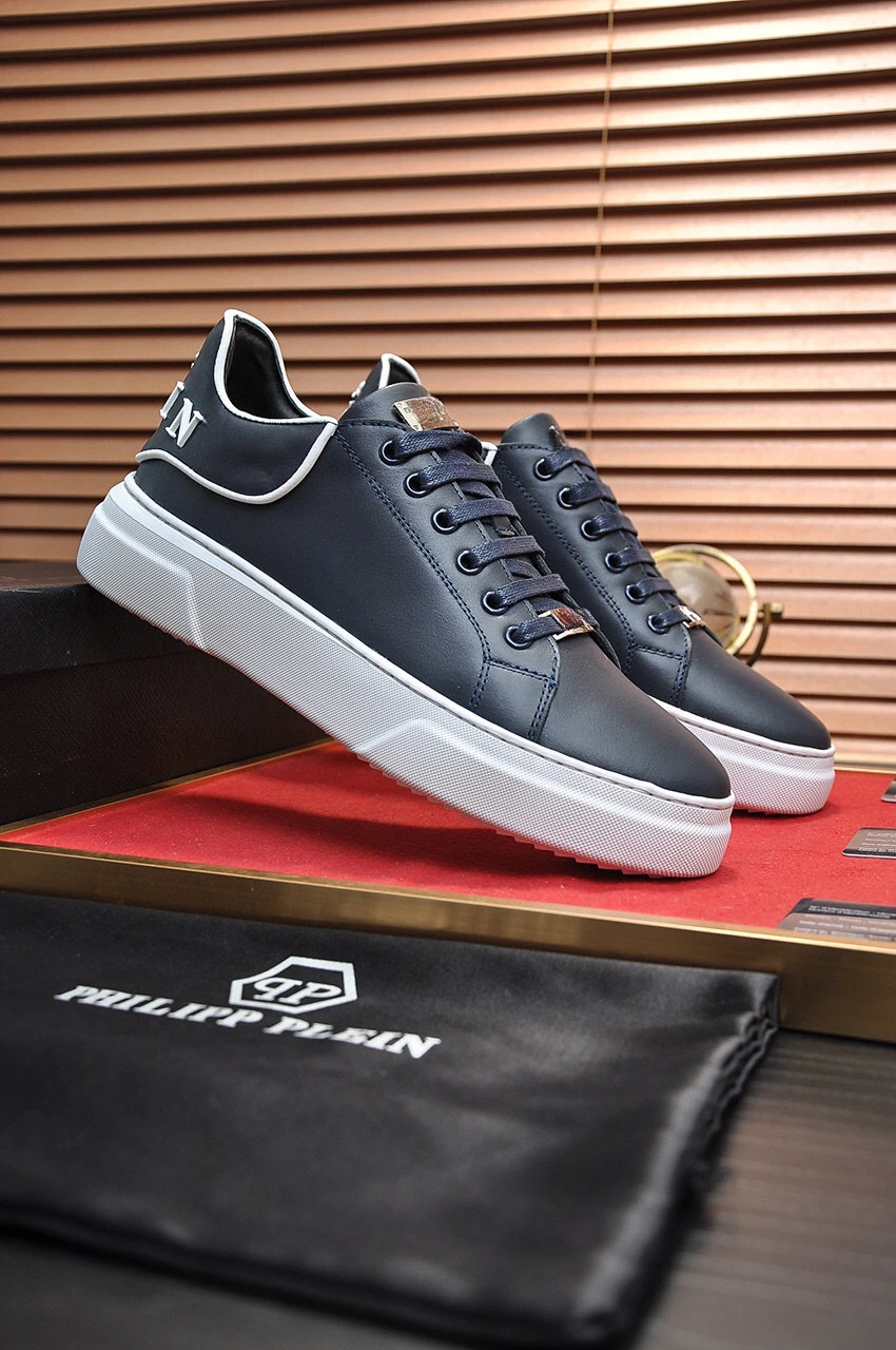 Рисунок 5 - Мужские спортивные кроссовки с черепом