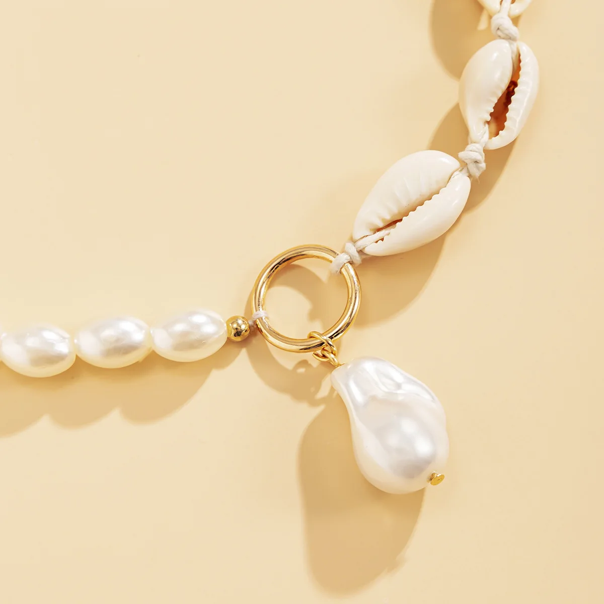

Simple Marine Style Shell Stitching Single Layer Imitation Pearl Ball Chain Necklace