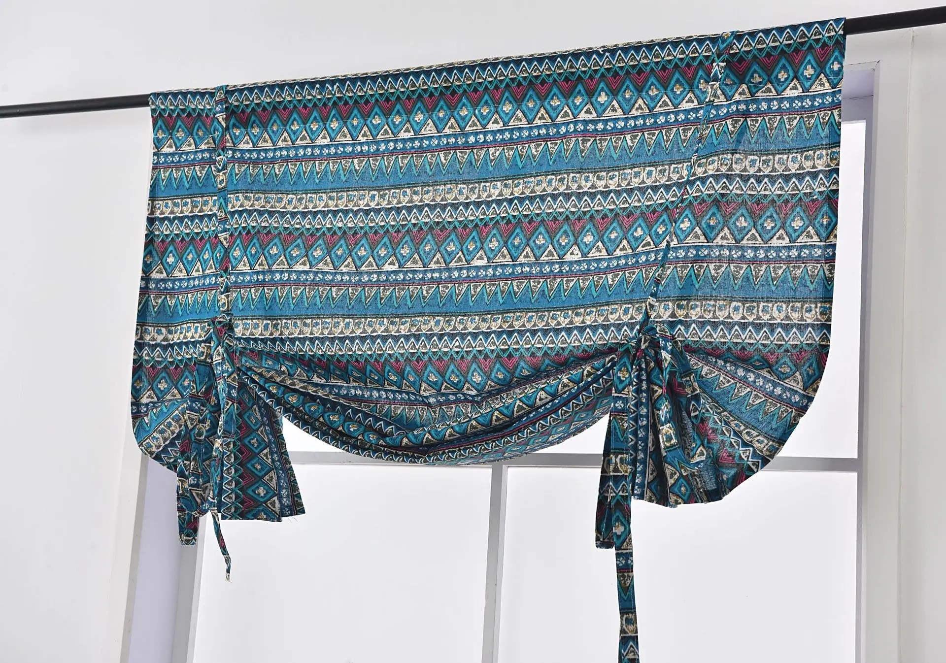 Штора из хлопка и льна с геометрическим принтом в средиземноморском стиле |