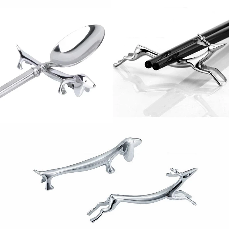 

Reusable Chop Stick Stand Dinner Table Supplies Zinc Alloy Sliver Chopsticks Rest Dog/deer Holder Wholesale Chopsticks Holder