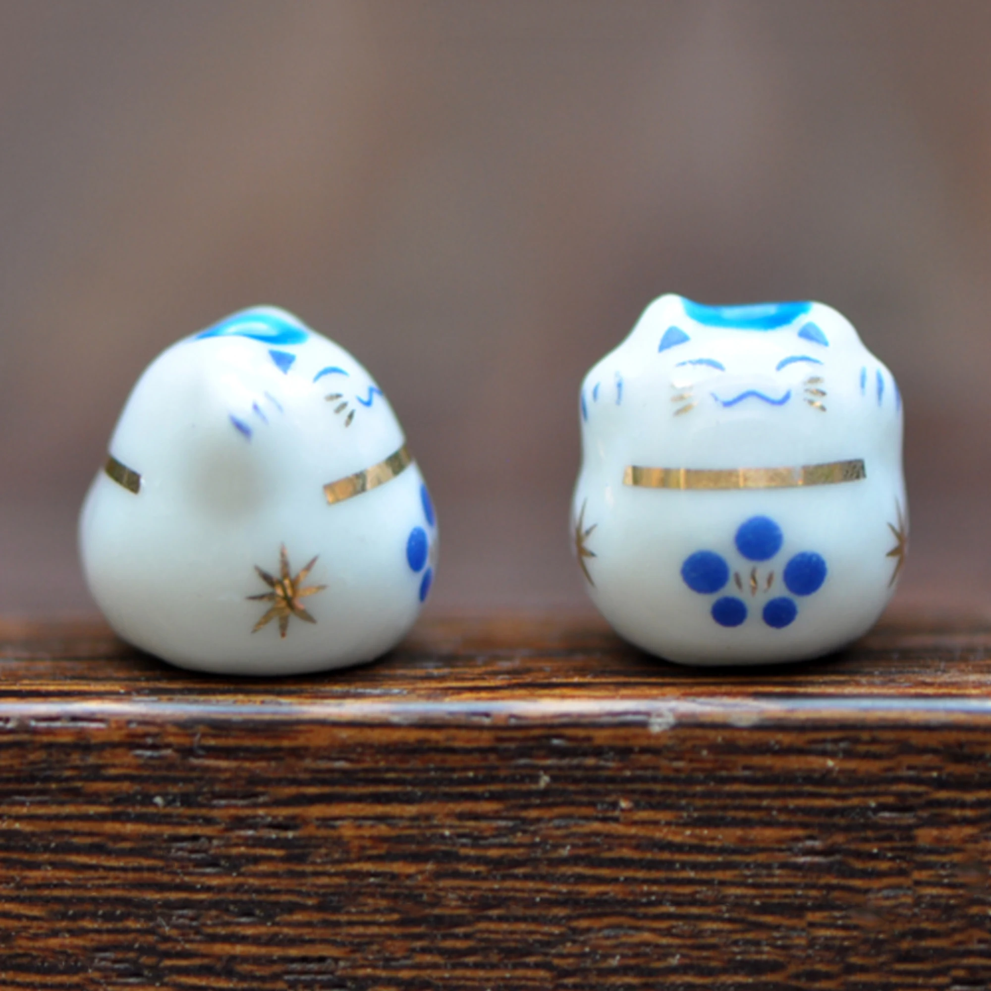 

10pcs/lot Porcelain Lucky Cat beads 13mm, Ceramic Maneki Neko, Drilled with hole, White Blue Kawaii Cat-(80150)