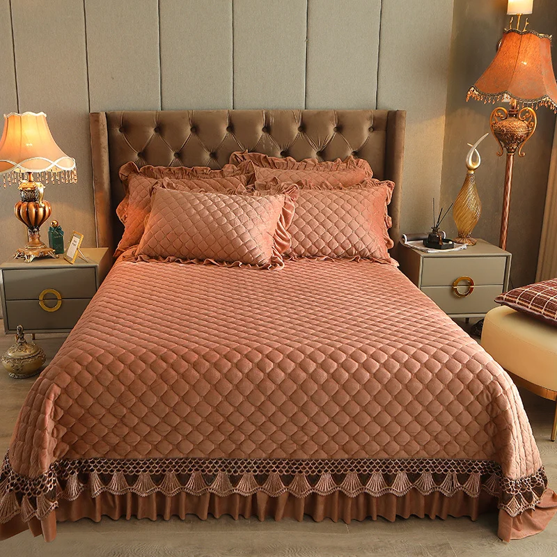

Luxury Solid Color Crystal Velvet Quilted Lace Ruffles Bedspread Bed Skirt Mattress Cover Pillowcases Nordic Size Bedding Set