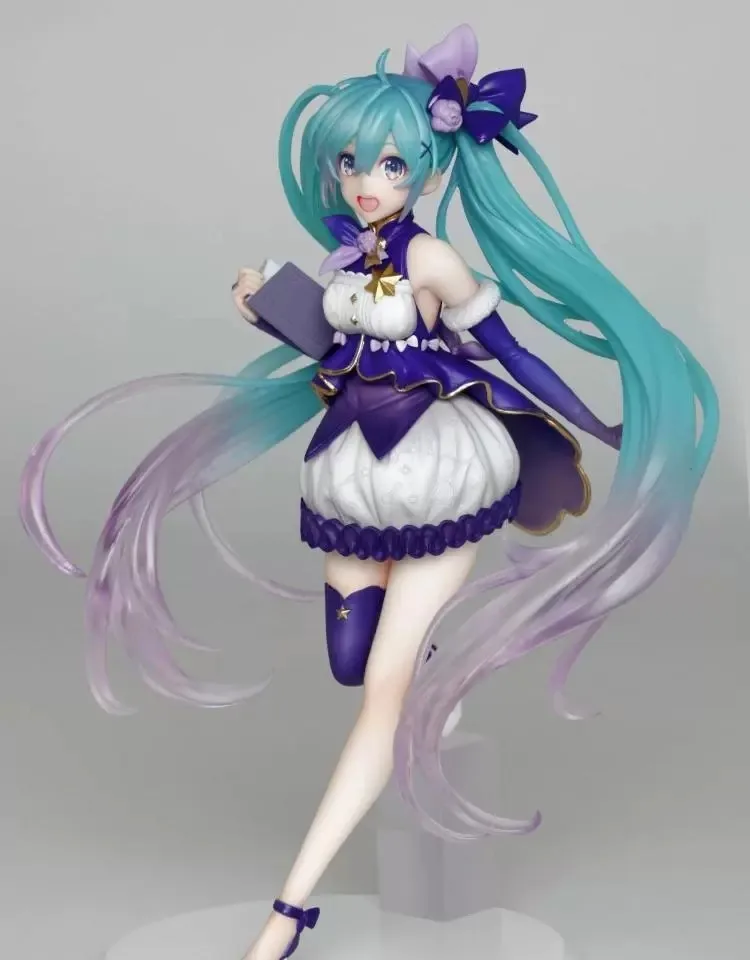 

TAITO four seasons Hatsune Miku MIKU 3rd winter dress Action Figures Assembled Models Children's Gifts Anime