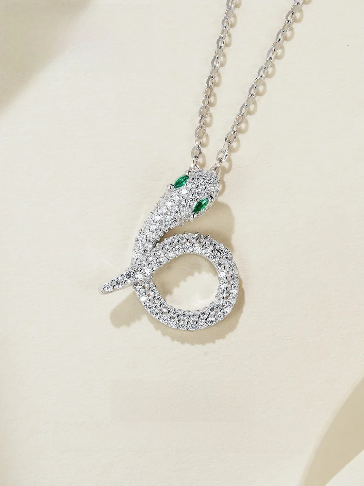 Ожерелье со змеей для женщин новинка 2024 легкий роскошный кулон в виде змеи колье