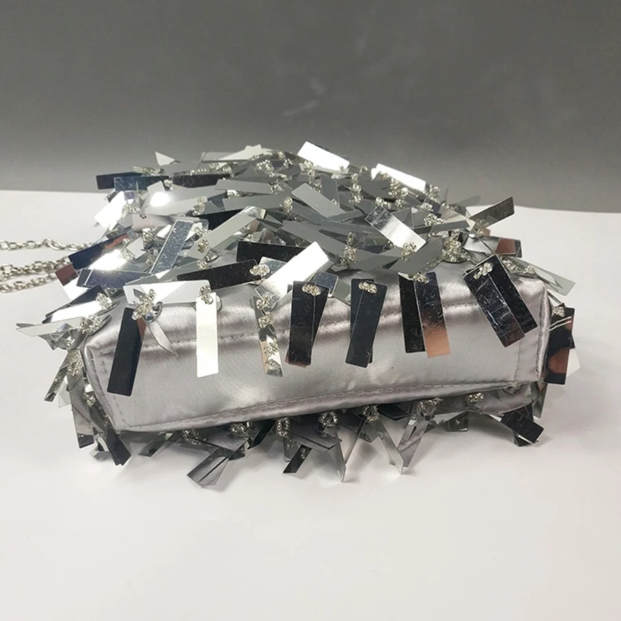 Сумка 2025 New Network Red Same Style Женская сумка для мобильного телефона с цепочками