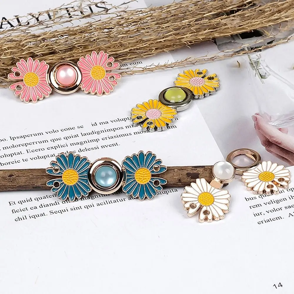 

1 Pcs Clothing Snap Buttons Vintage Daisy Flower Cheongsam Snap Button Clasp Sew Shawl Cardigan Clip Metal Fastener Waist Buckle