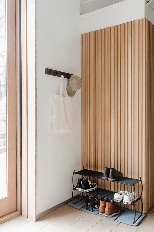 Вешалка настенная горизонтальная Flip 5 крючков орех |