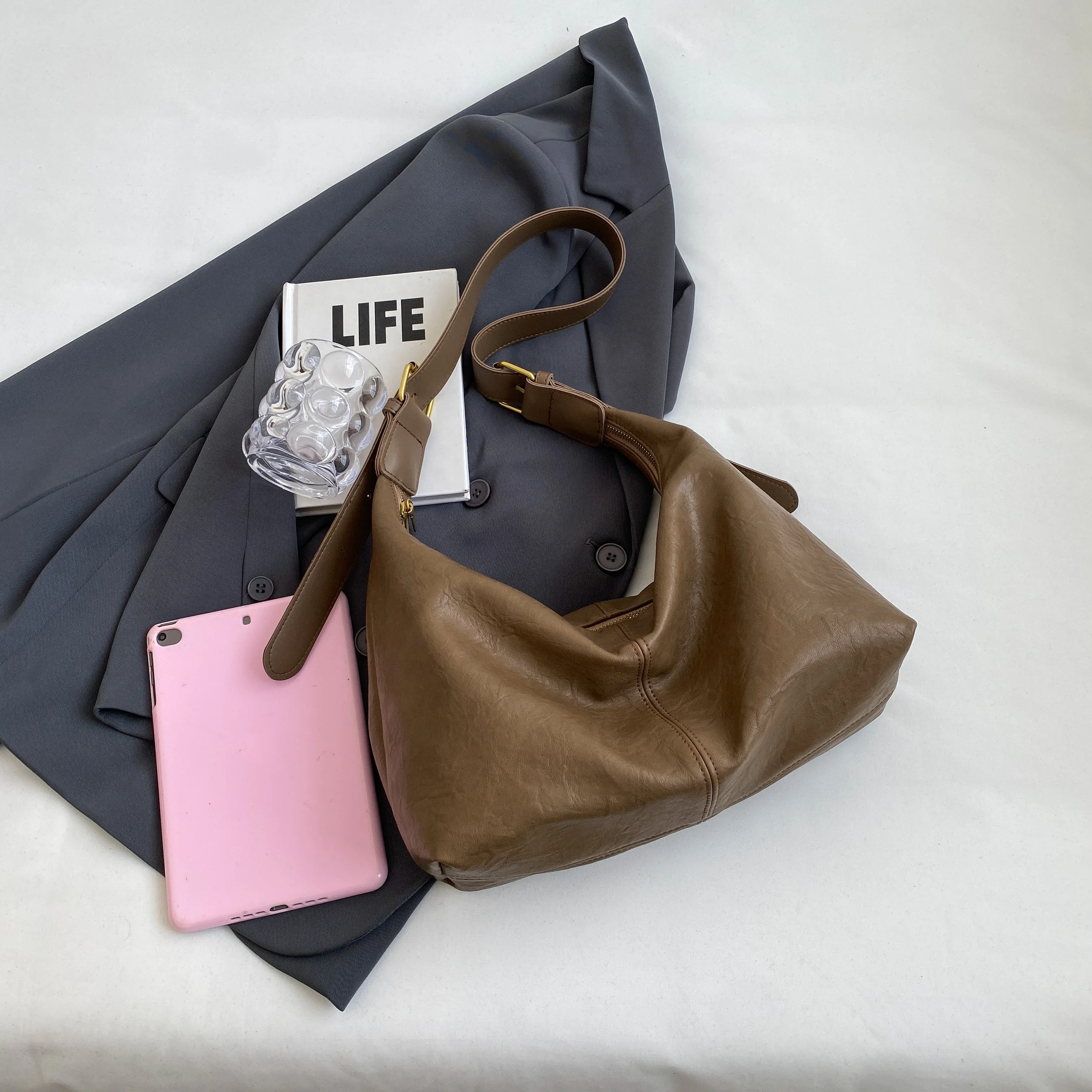 2023 вместительные винтажные сумки через плечо для женщин Высококачественная