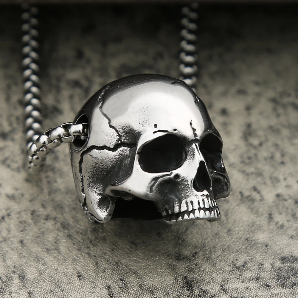

Vintage Punk Skull Biker Necklace Hip-Hop Rock Stainless Steel Simple Skull Pendant For Men Fashion Jewelry Gift Dropshipping