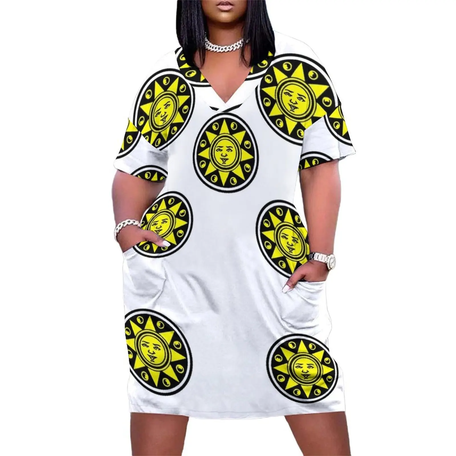 Платье розовое коктейльное с карманами летнее