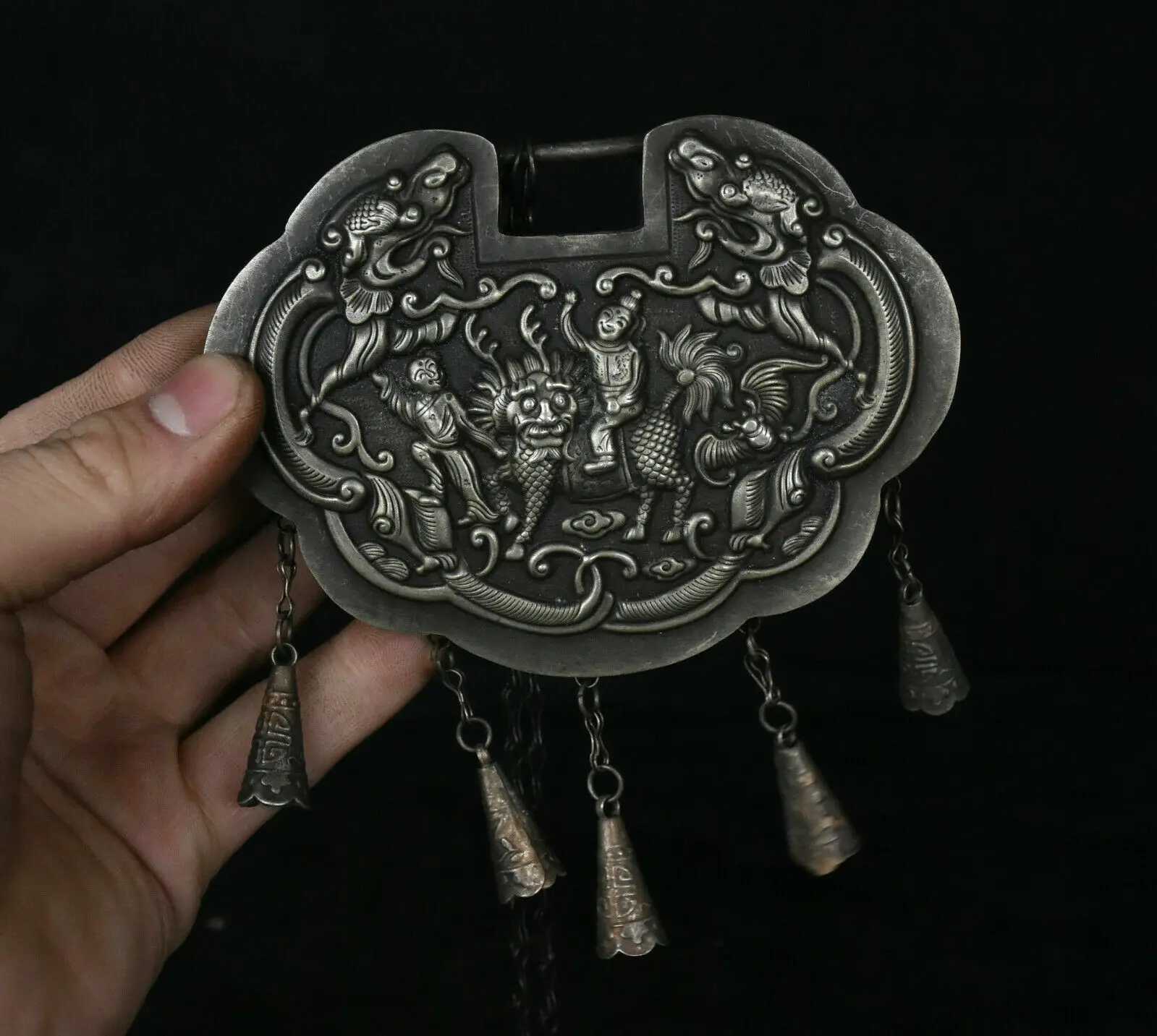 

Коллекция китайской династии Miao серебряный кулон-замок в виде зверя дракона