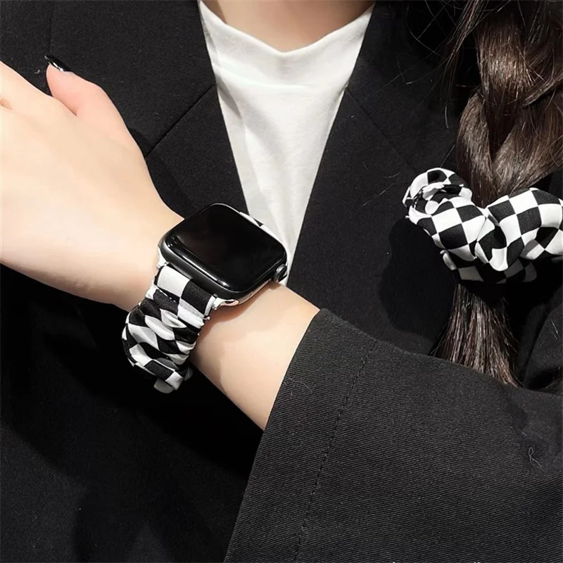 

Korea Retro Plaid Scrunchie Strap For Apple Watch 44mm 40mm 42mm 38mm Solo Loop Smart Bracelet For Iwatch 5 4 3 SE 6 7 45mm 41mm