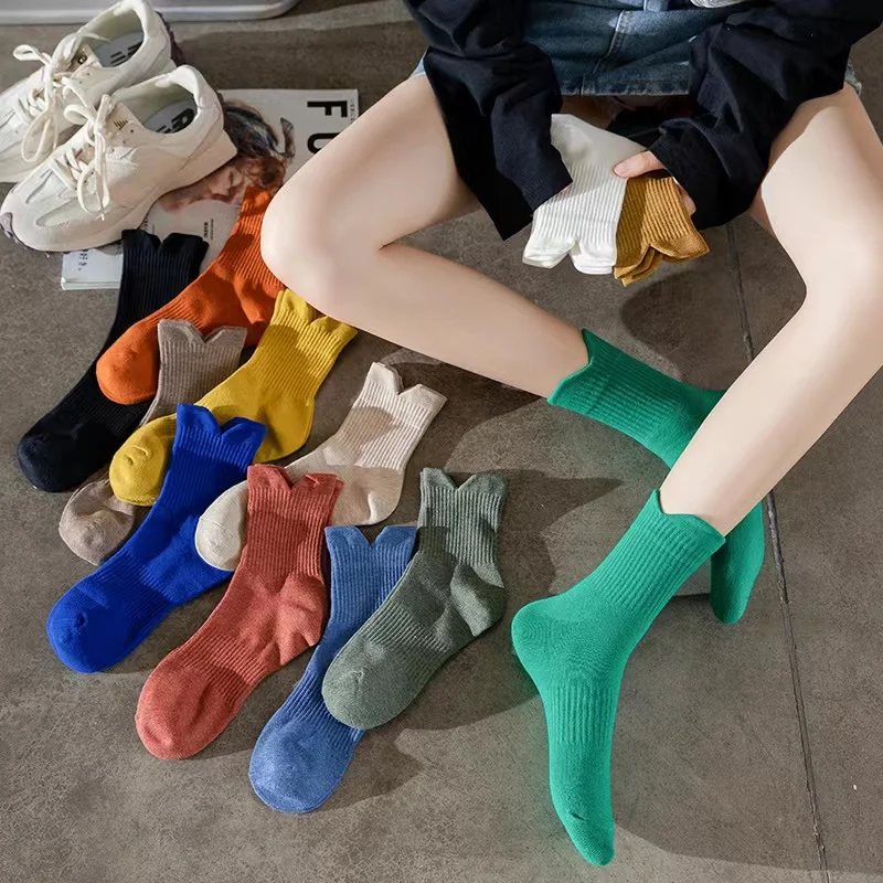 New V-shaped socks mouth tube socks solid color simple leisure cotton socks student girl socks spring and summer