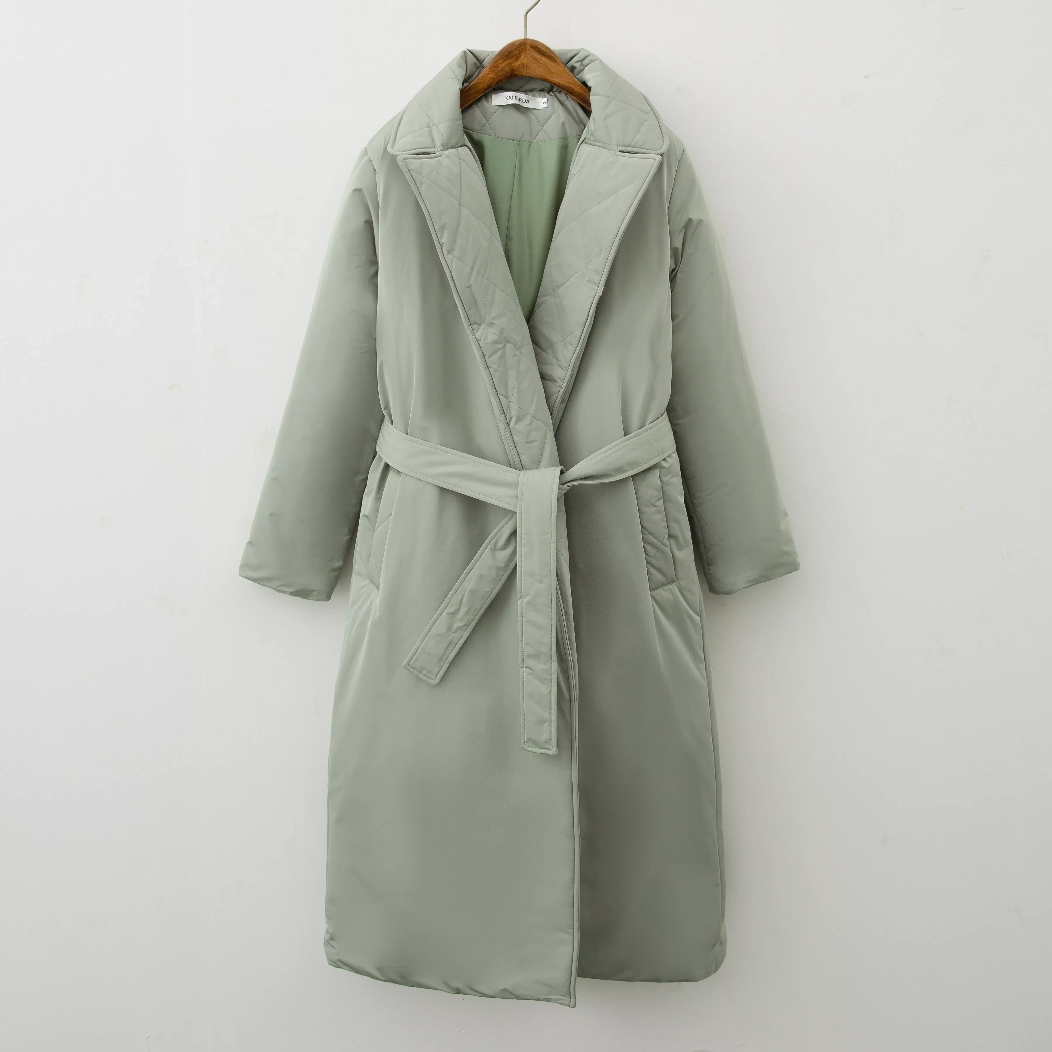 

New2022 Women Winter Jacket coat Stylish Thick Warm fluff Parka Female water proof outerware coat New Hot