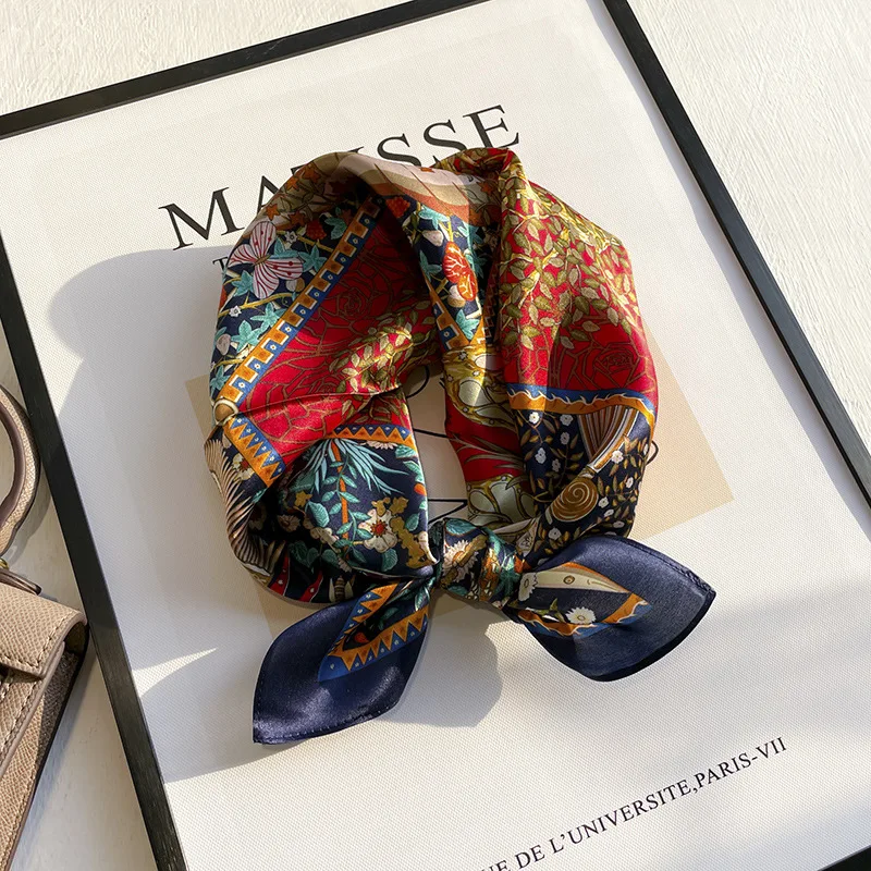 

Luxury Brand 2022 Women Scarf Summer 100% Silk Scarves Shawls Lady Wraps New Pashimina Female Echarpe Beach Stole Bandana Hijab