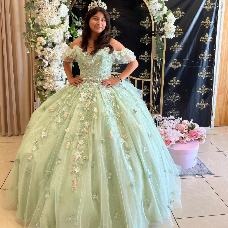 

Sage Green Shiny Ball Gown Quinceanera Dress Applique Lace Beadeds Bow Sweet 16 Dress Birthday Party Dress Vestidos De 15 Años