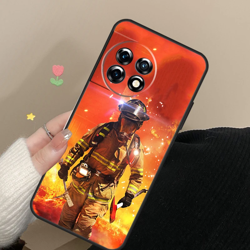 Фото Чехол Firefighter Heroes Fireman для OnePlus Nord 4 CE 3 2 Lite N30 N20 9 10 Pro 8T 9RT 10T 11 OnePlus 13 12 R Cover №5