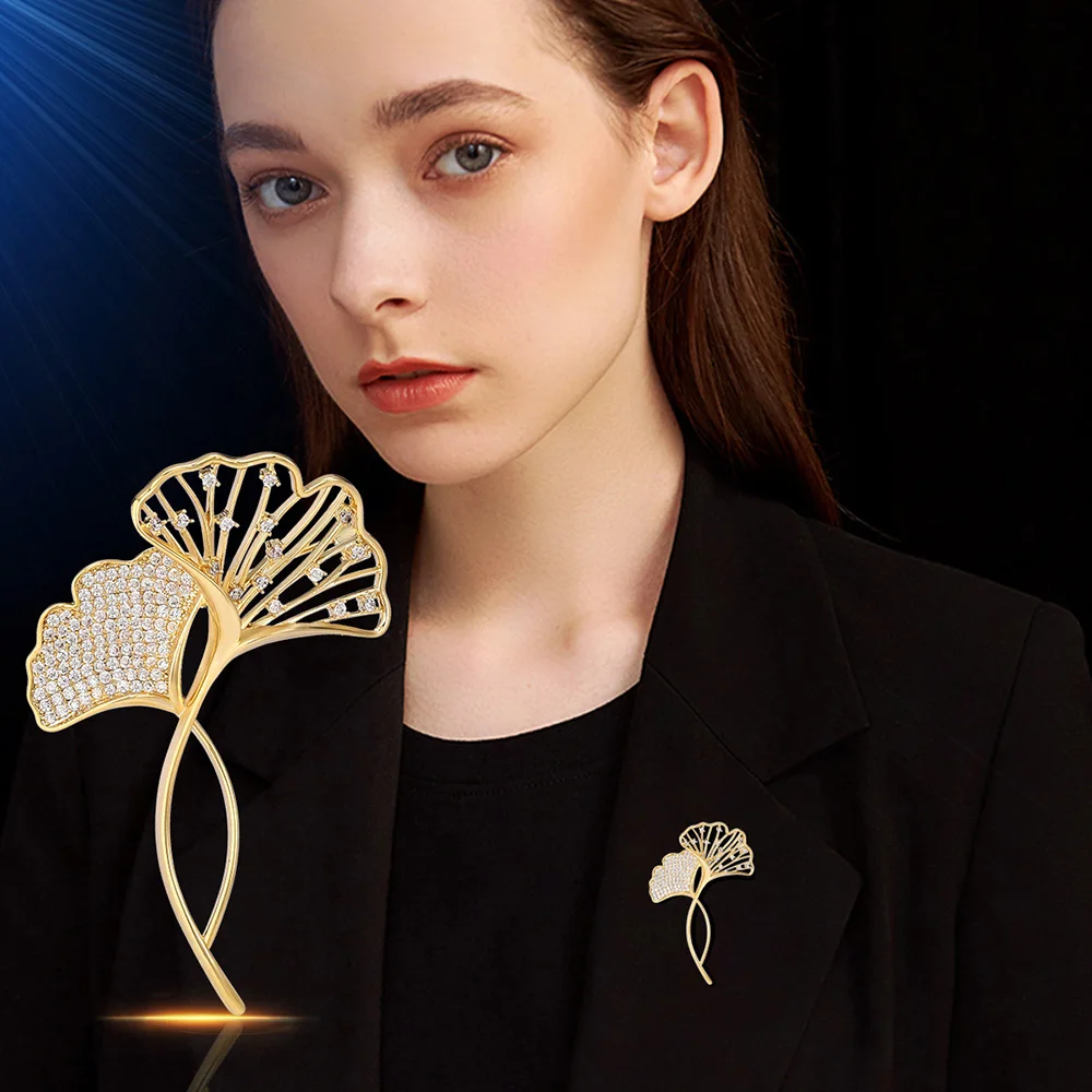 

Rhinestone Lotus Leaf Brooches for Women Enameled Pin Delicate Corsage Gold Color Ladies Gift Party Ornaments Fashion Jewelry