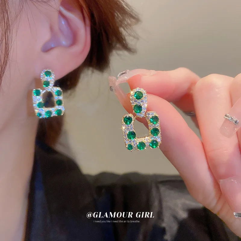 

Unique Green Rhinestone Zirconia Drop Earrings Fashion Versatile Women's Earrings Engagement Wedding Luxury Bride Jewelry 2022