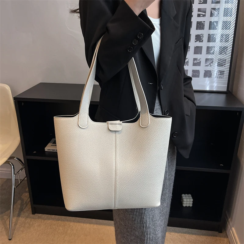 Jin Mantang High Capacity Leather Shoulder Side Bags for Women Winter 2022 Vintage Bucket Bags Lady Designer Handbags and Purses