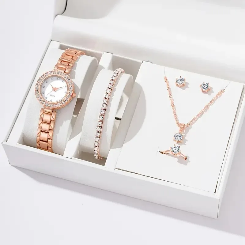 Creative and Exquisite Emerald Small Starry Sky Women's Quartz Watch Necklace Set as a Fashion Gift for Girlfriend