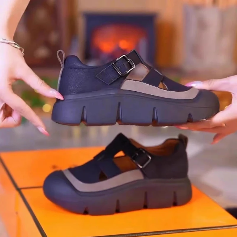 Сандалии женские на толстой подошве