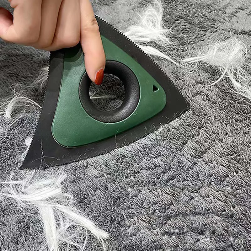 

Треугольный липкий ролик для удаления шерсти