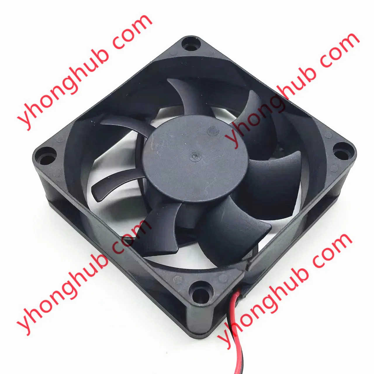HXH HDH0712UA DC 12V 0.35A 70x70x25mm 2-Wire Server Cooling Fan |