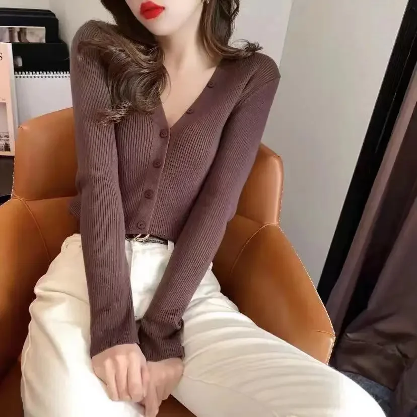 Ранняя осень 2023 тонкий вязаный топ с v-образным вырезом женский утягивающий