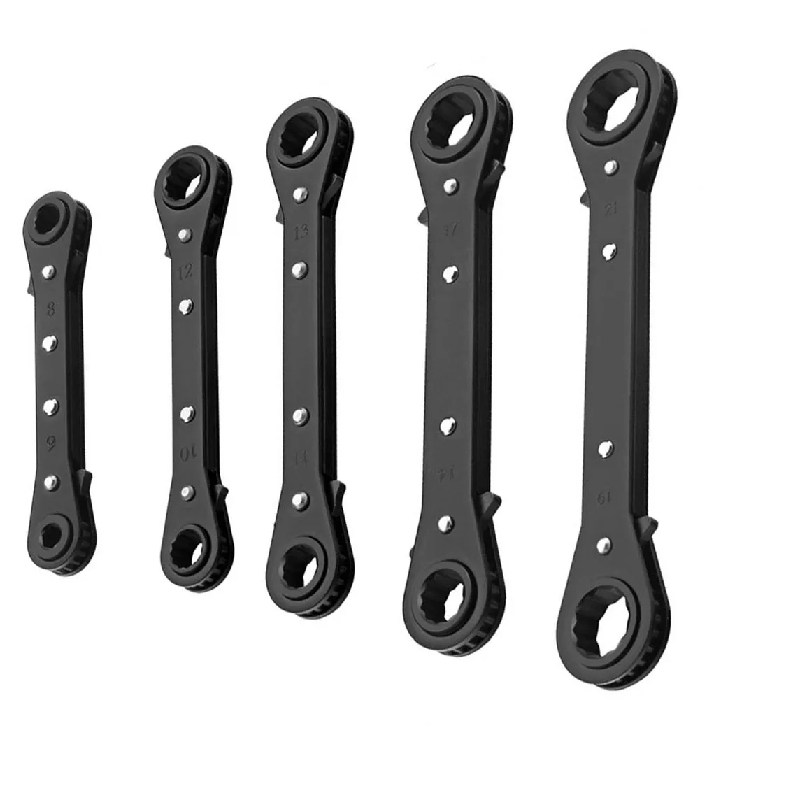 Прочный набор инструментов для ремонта автомобилей включает комплексный