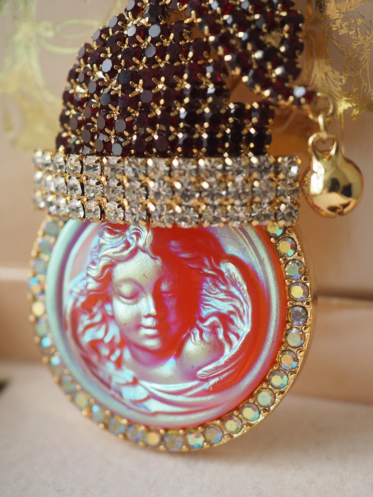 

Angel of Sleep Christmas hat vintage jewelry medieval brooch vintage Western