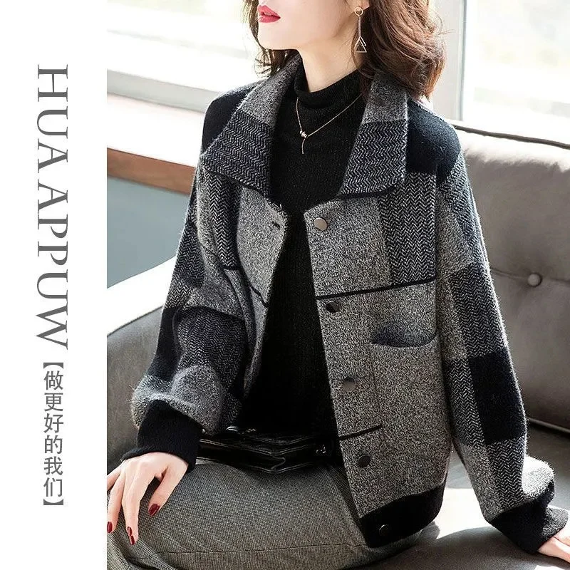

Early Autumn Checkered Coat Women's Short Women 2023 Loose and Slim Outerwear Cardigan Middle aged Mom Spring Autumn Commuting