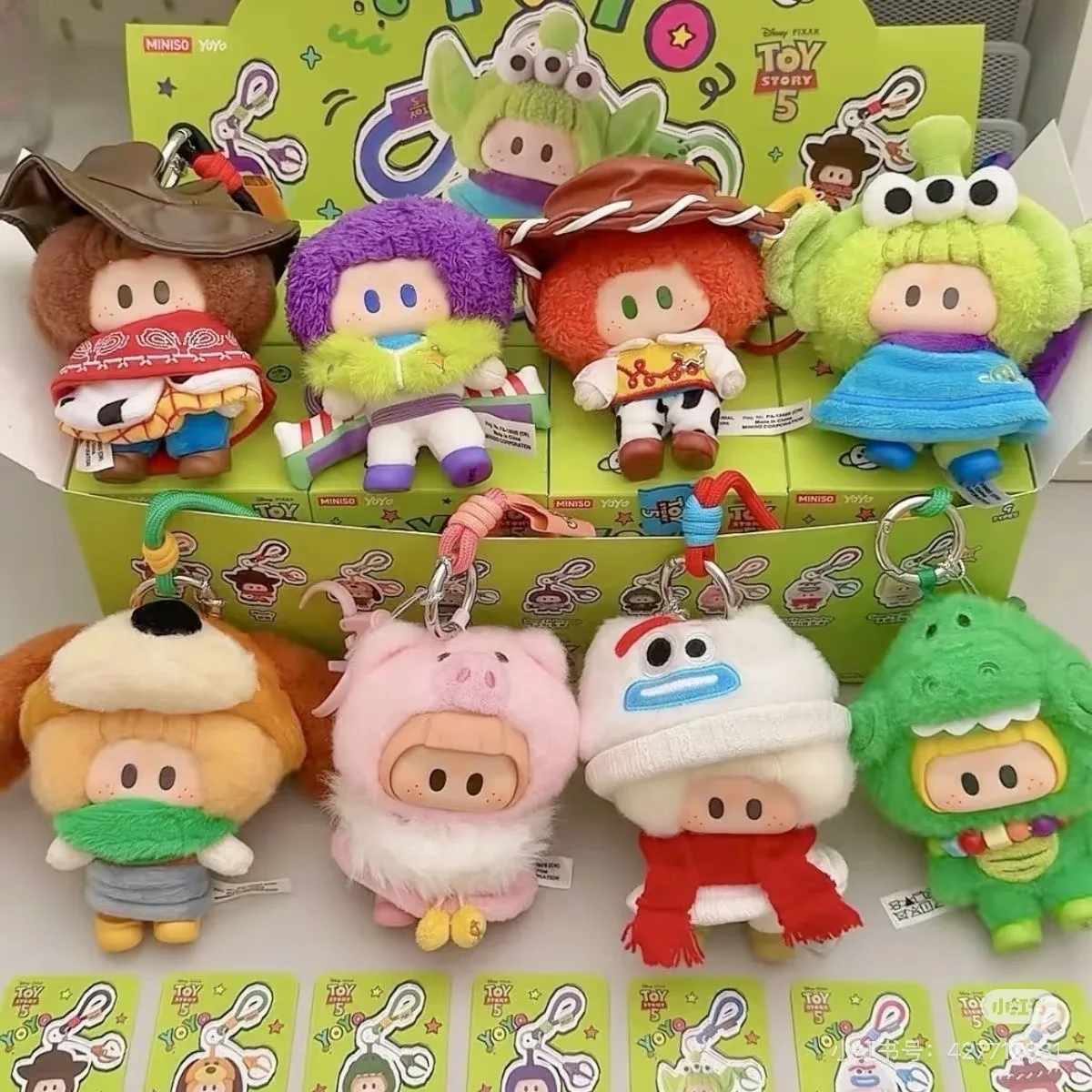 Фото Коллекционный плюшевый кулон Yoyo Toy Story 5 в виде ковбоя из серии Blind Box для взрослых фанаток, украшение для дома №2