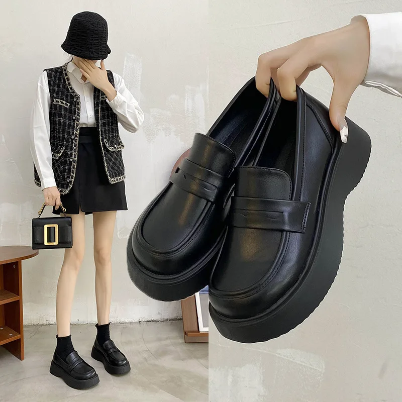 

Round toe retro small leather shoes 2021 spring and autumn new fashion round toe platform heel shoes Med (3cm-5cm)