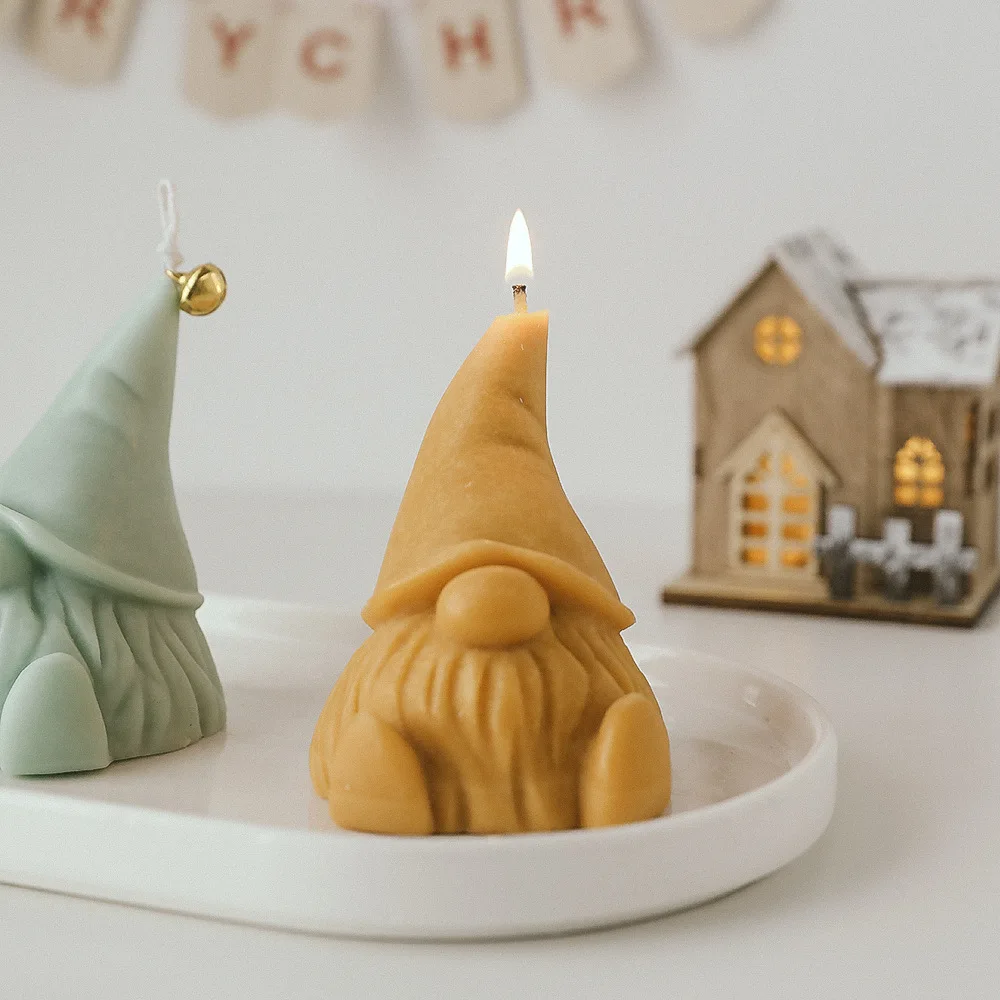 

1PCS Creative Santa Claus Scented Candles Christmas Gift Aromatherapy Handmade Candles Home Decorative Birthday Candle