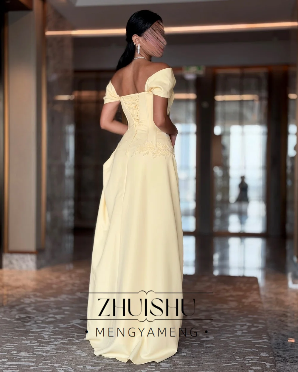 Фото Винтажное желтое плиссированное вечернее платье ZHUISHU фасона «русалка» с открытыми плечами, кружевное, с вырезом «лодочка», для вечеринок, на заказ. №2