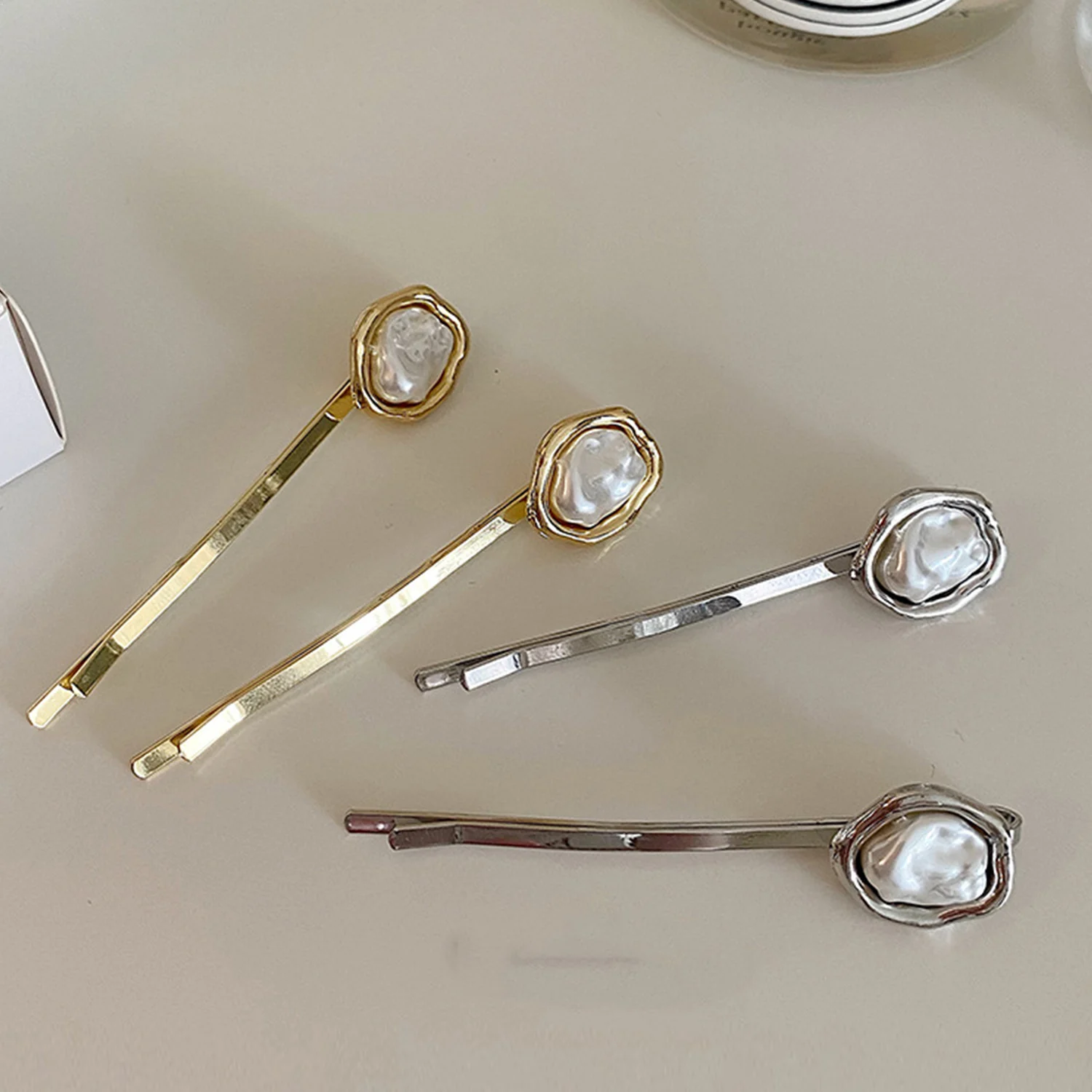 

Sweet Vintage Pearl Irregular Shape Hairpin Simple Fashion Hair Accessories Hot Selling For Women Girls Duckbilled Hairpin