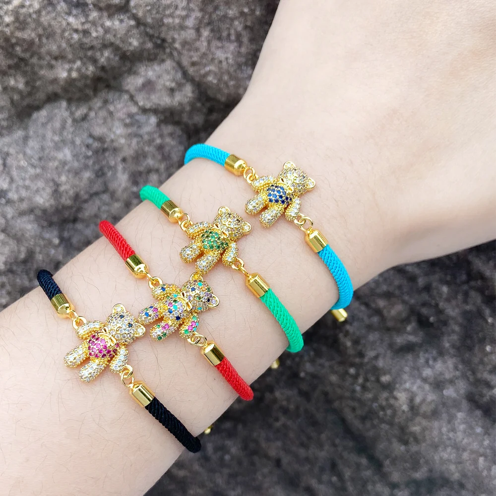 Женский браслет в виде мишки