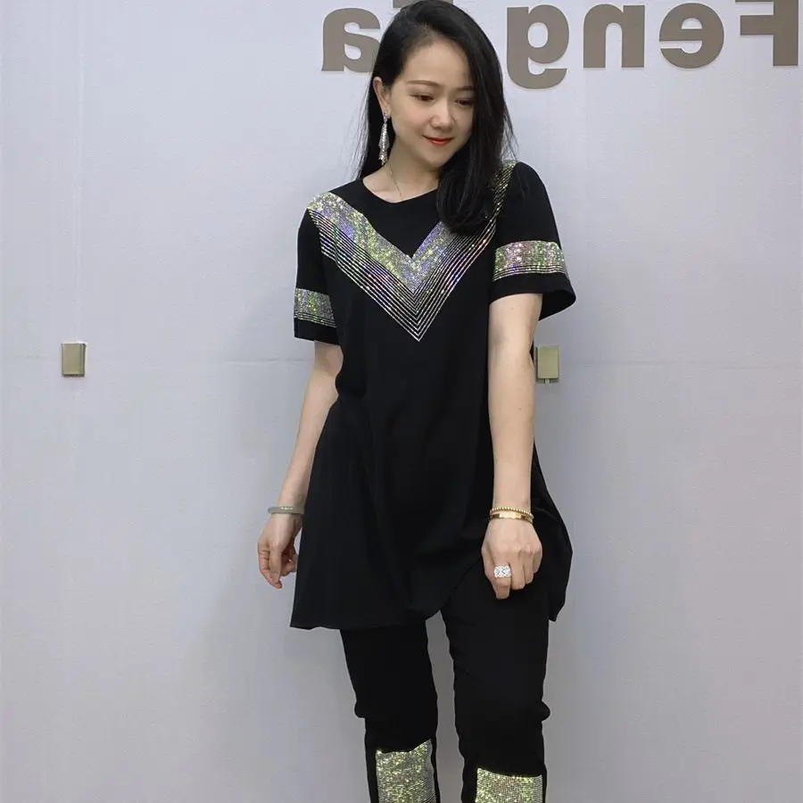 

Two Pieces Summer Set Black GYM Set Sequins Short Sleeve Tops And Calf Length Leggings Conjunto de verano para mujer