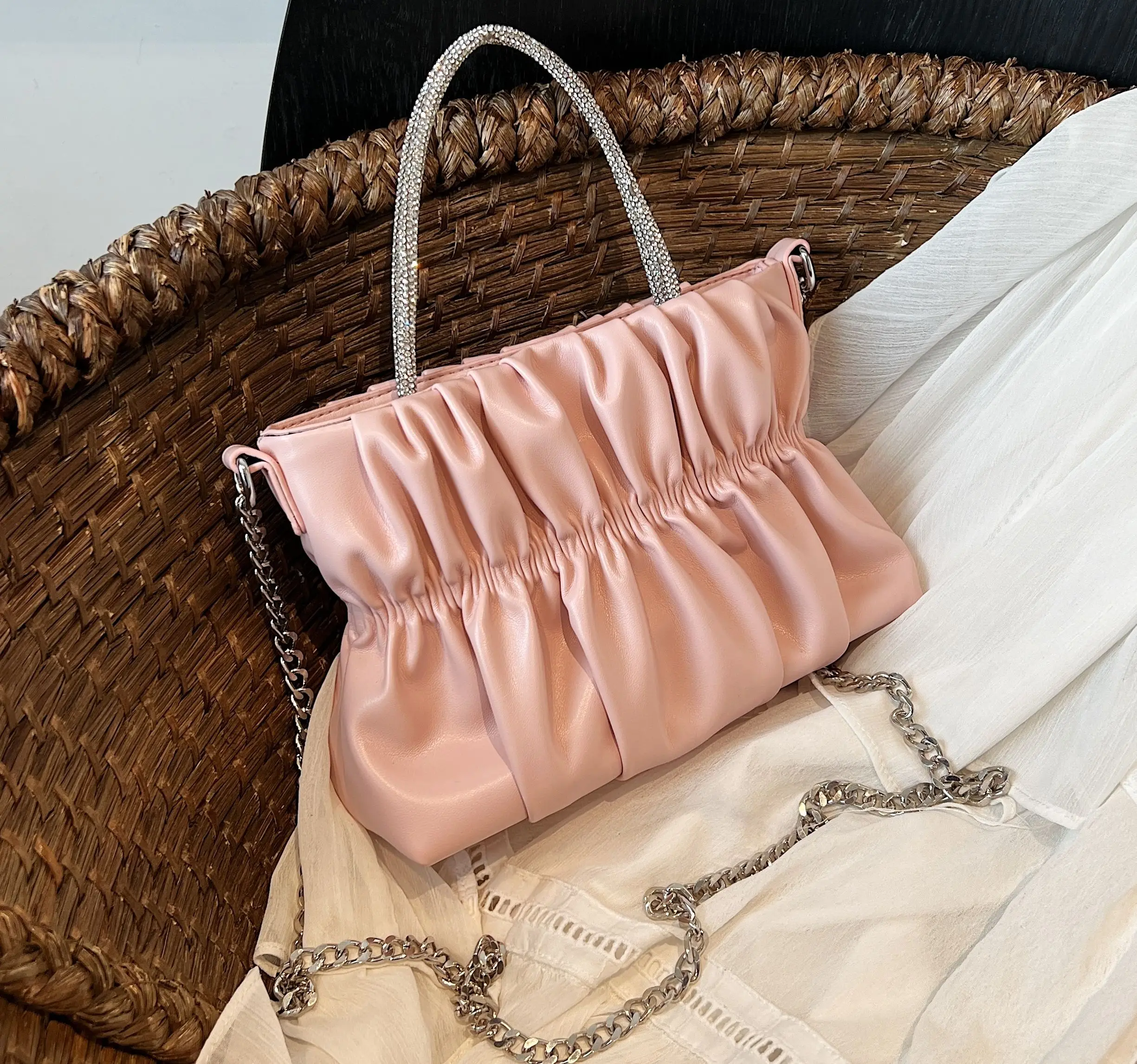 

Женская сумка на цепочке со стразами, дизайнерская сумка через плечо, брендовая Роскошная плиссированная сумка из мягкой искусственной кожи с узором, 2023